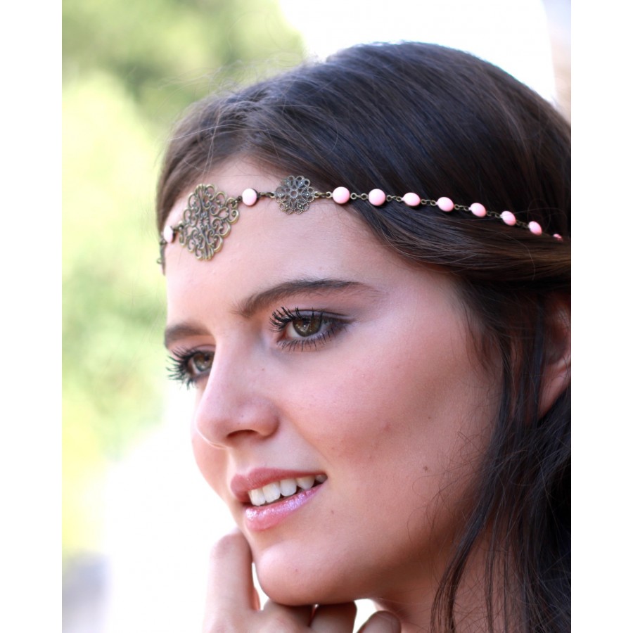 Bijoux fantaisie et bijoux d’or : trouver sa splendeur complète